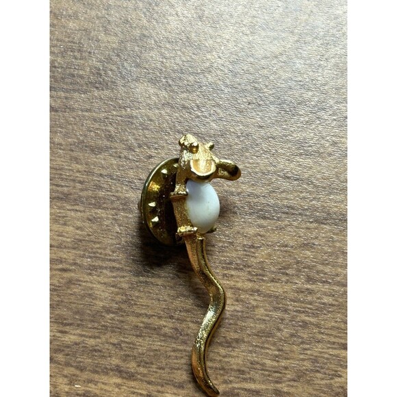 Vintage Lapel PINS Brooch Mouse Moving Tail Faux Pearl Heart Arrow Turtl… - Picture 6 of 7